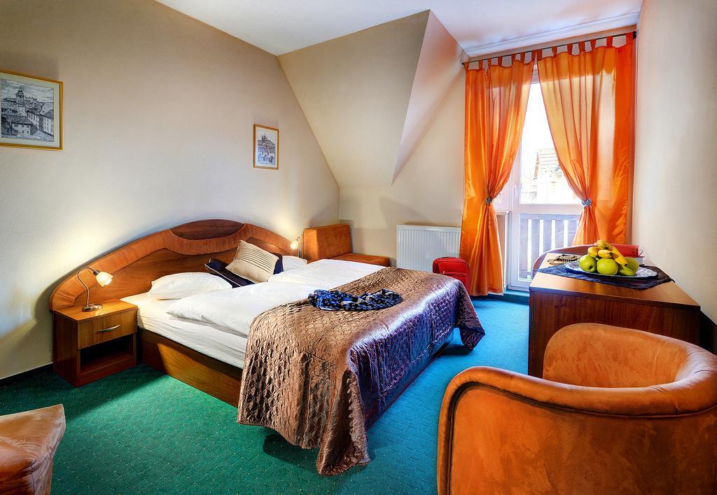 Dvojúrovňová suita s balkónom